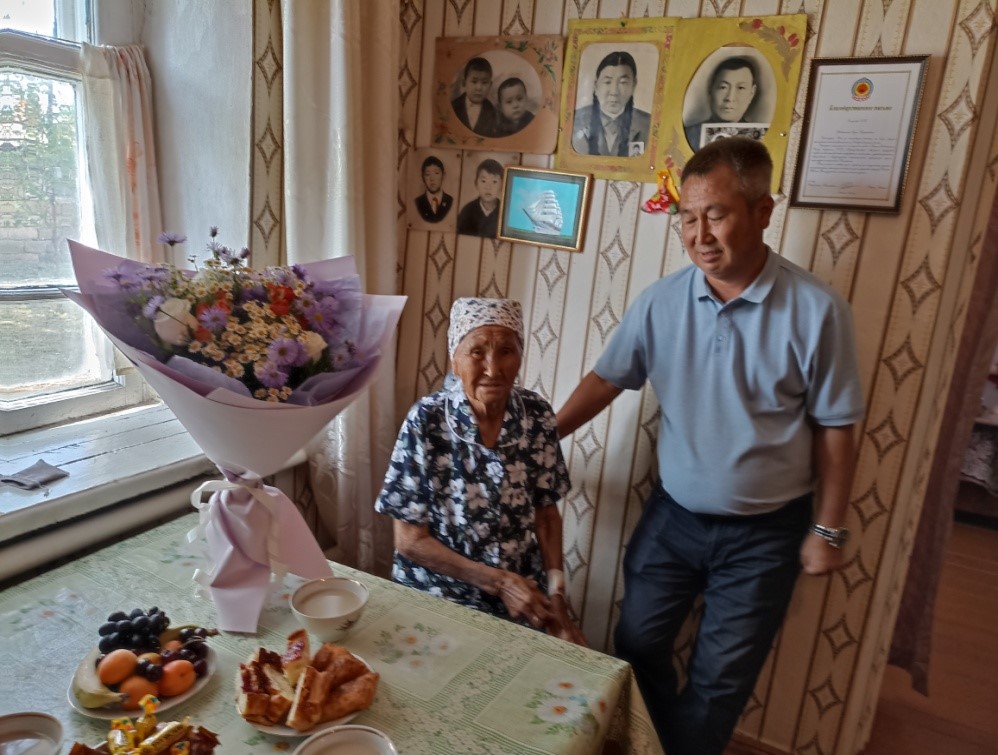 Сегодня, 14 июня, своё 95-летие отмечает жительница нашего села Очирова Зула Борнаевна.